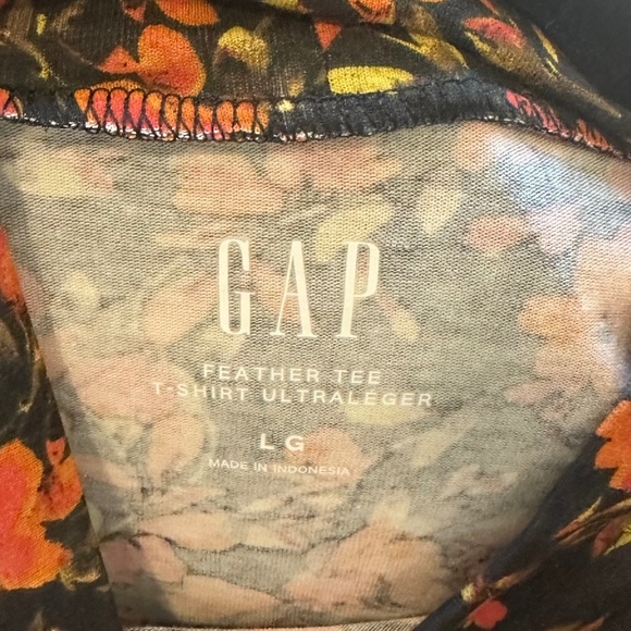 GAP Featherweight Puff Sleeve T-Shirt - Size L. - Picture 7 of 11